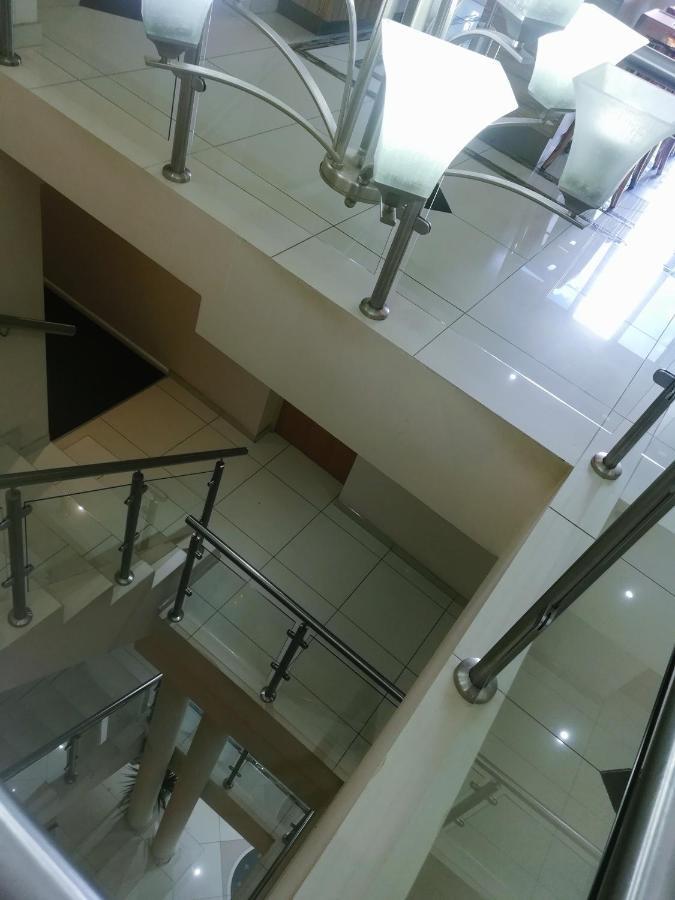 Garden Top Hotel Johannesburg Bagian luar foto