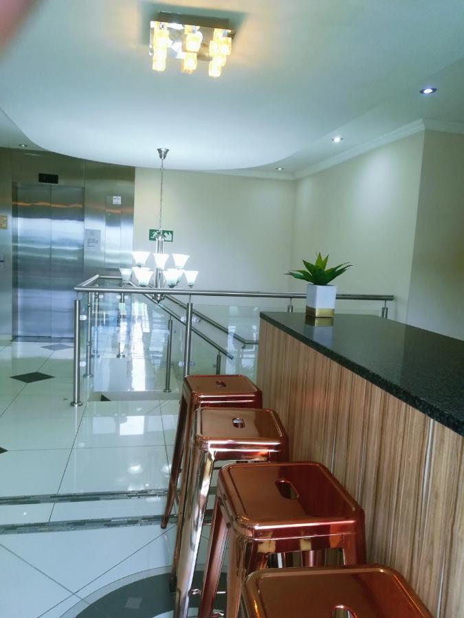 Garden Top Hotel Johannesburg Bagian luar foto