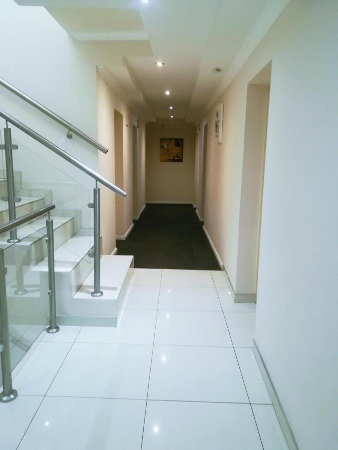Garden Top Hotel Johannesburg Bagian luar foto