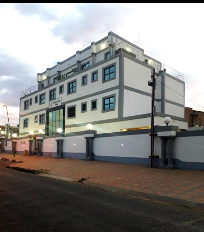 Garden Top Hotel Johannesburg Bagian luar foto