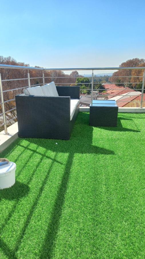 Garden Top Hotel Johannesburg Bagian luar foto