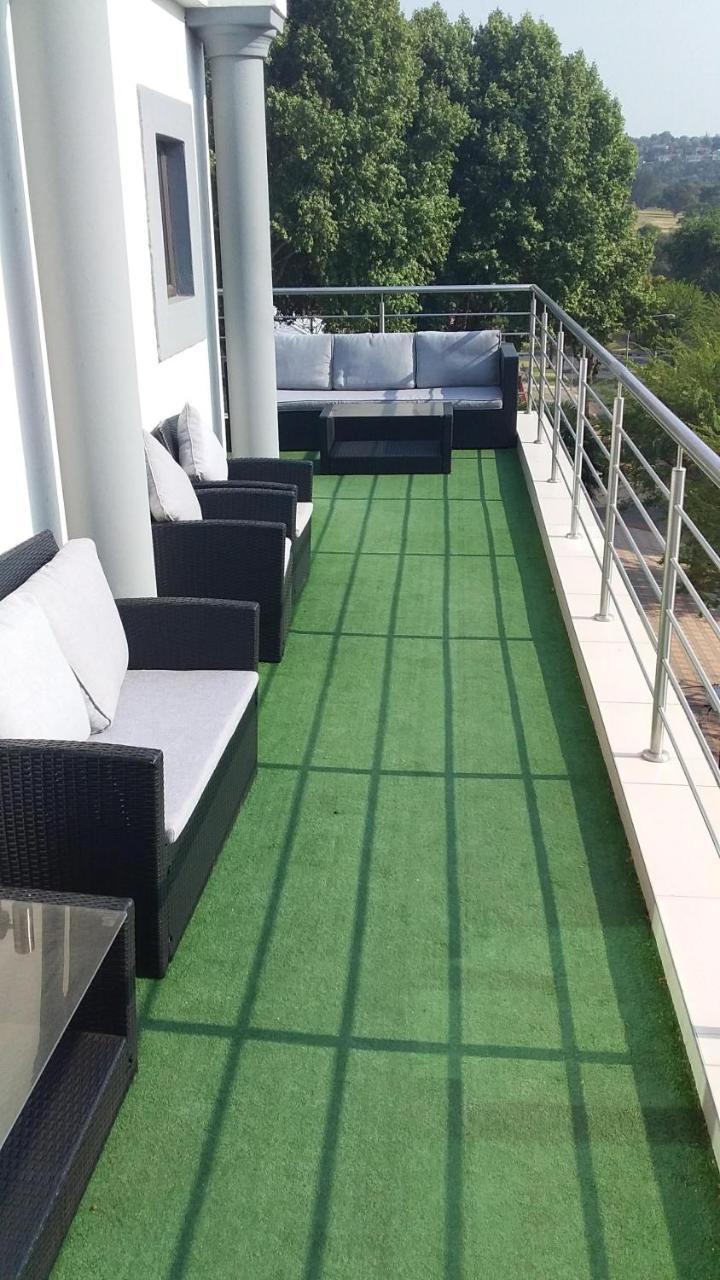 Garden Top Hotel Johannesburg Bagian luar foto