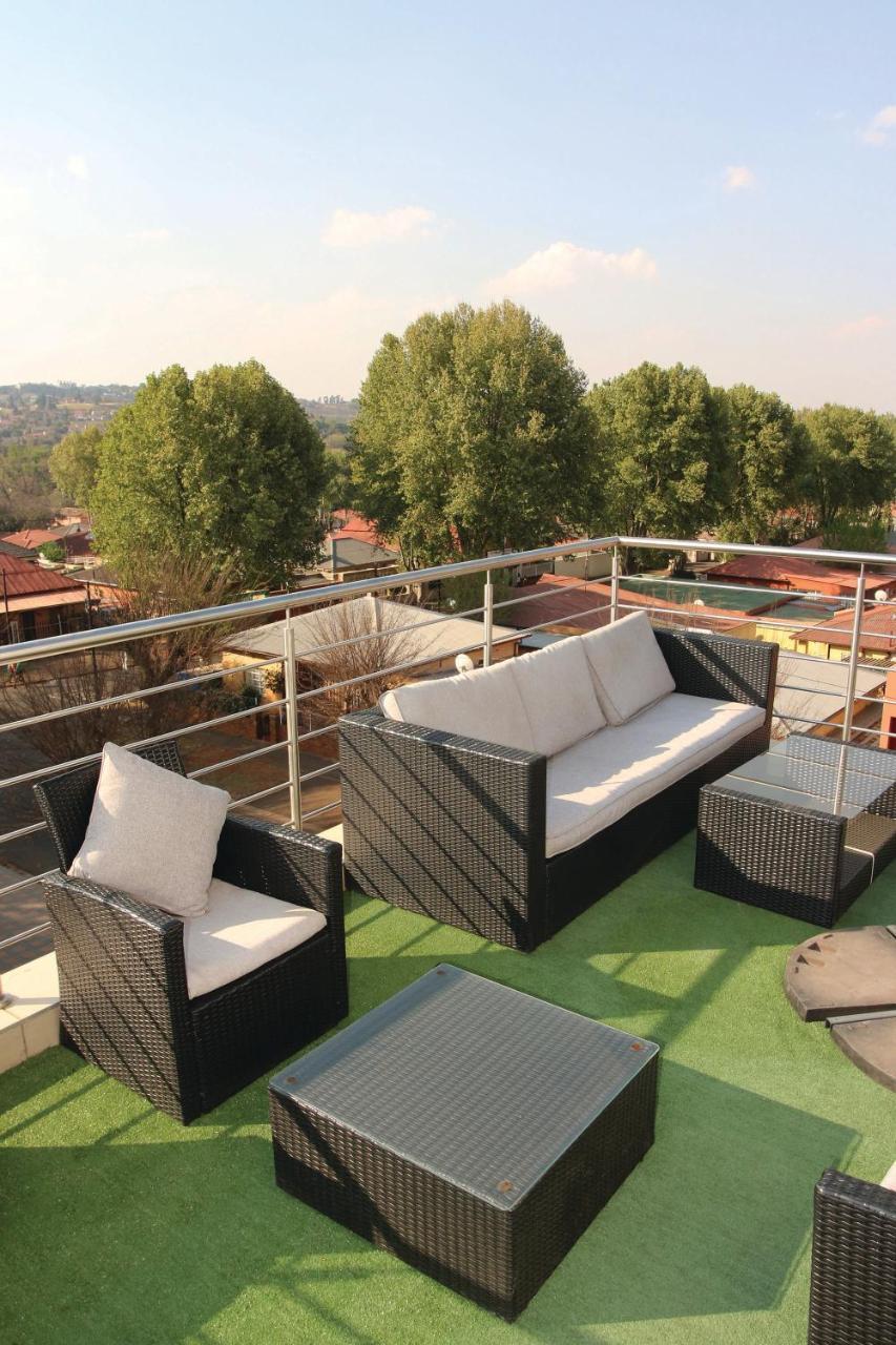 Garden Top Hotel Johannesburg Bagian luar foto